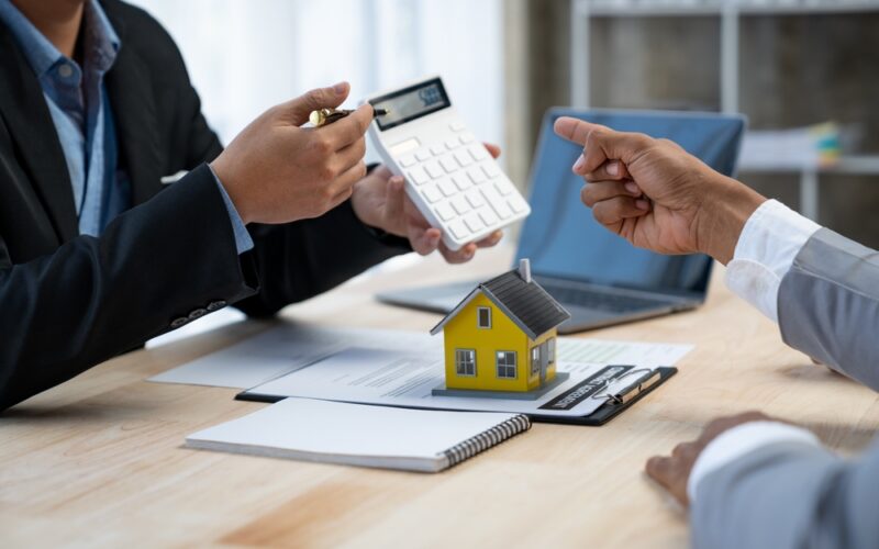 Mieszkanie bez długów: Skuteczne strategie oddłużania w Warszawie